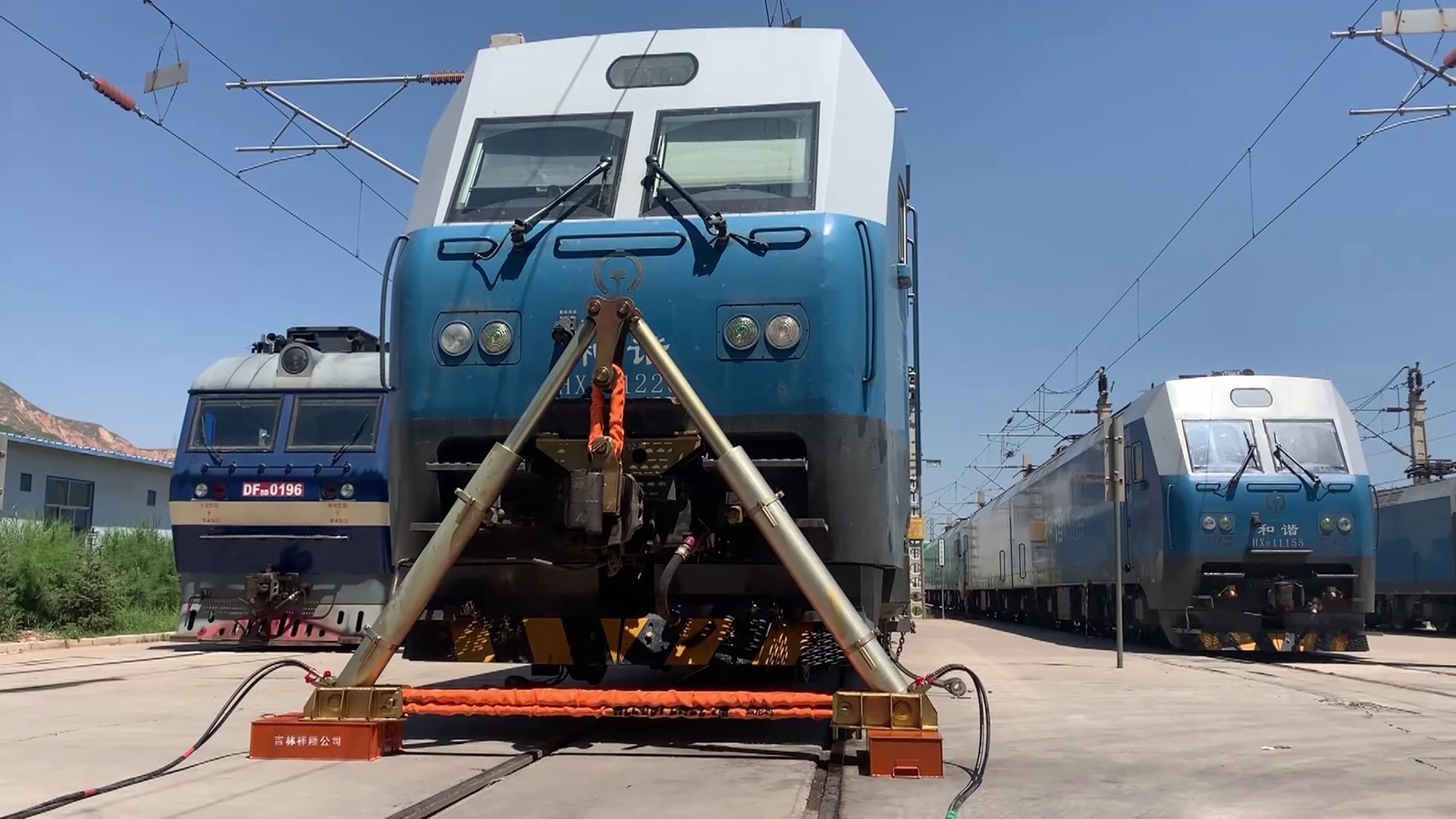 HXD1机车吊复救援
